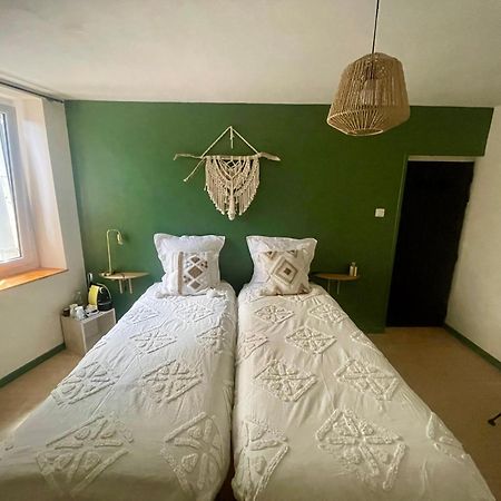 Maison Des Bourgades Saint-Julien-de-Peyrolas Экстерьер фото