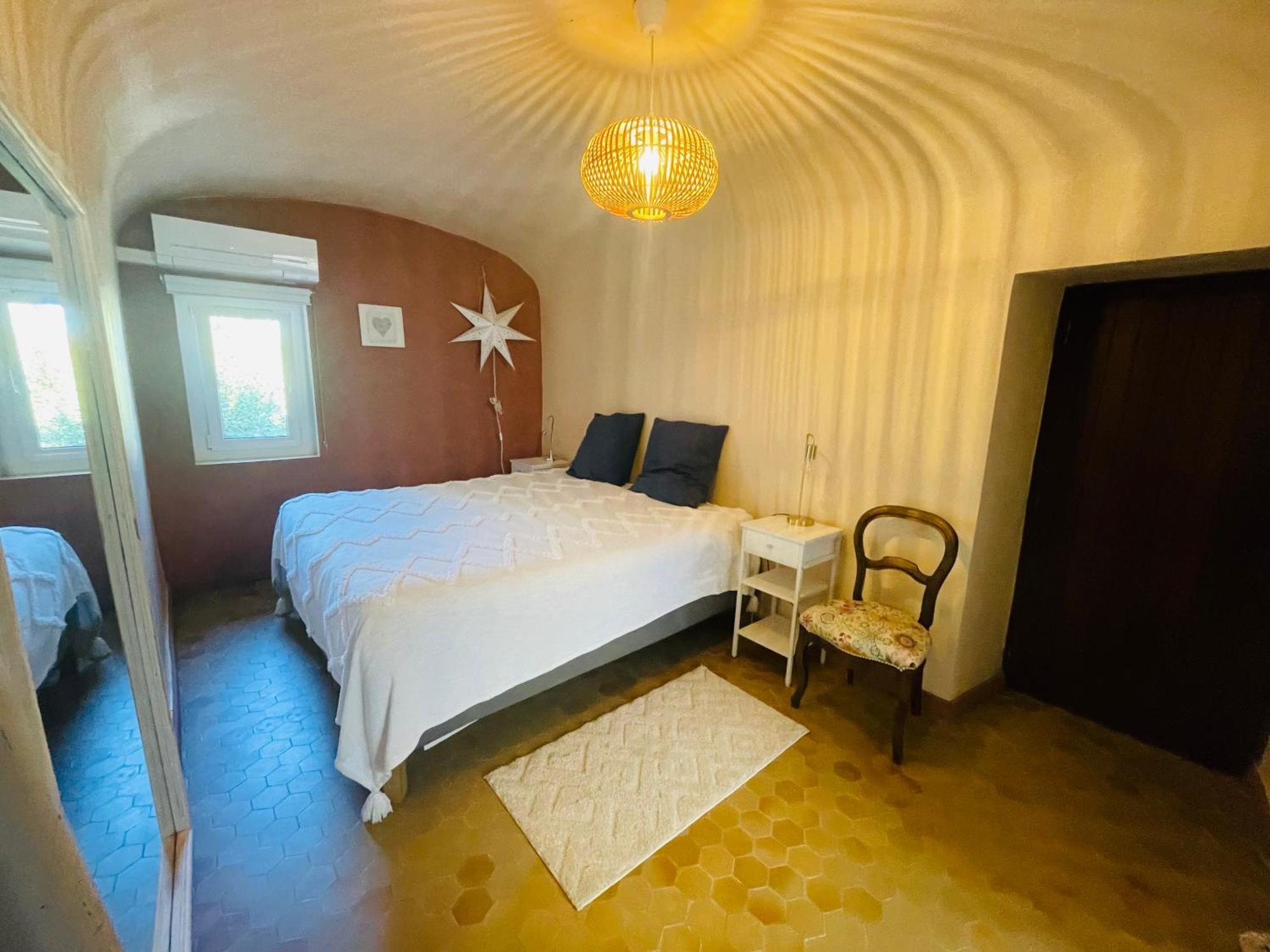 Maison Des Bourgades Saint-Julien-de-Peyrolas Экстерьер фото